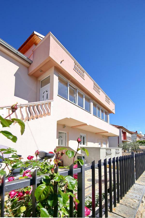 Apartment Nela ザダル エクステリア 写真